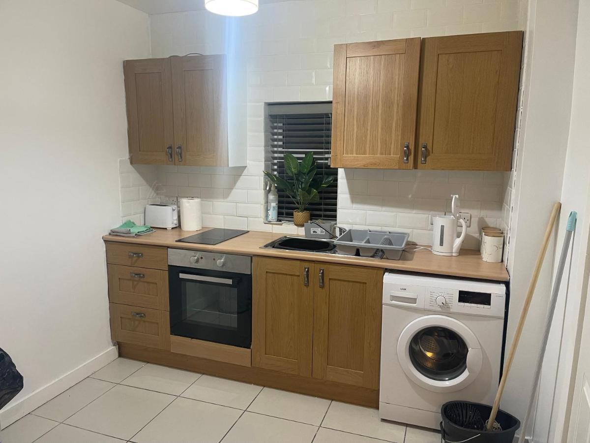 شقة 2 Bed Flat Right In Centre Of Portrush Town المظهر الخارجي الصورة